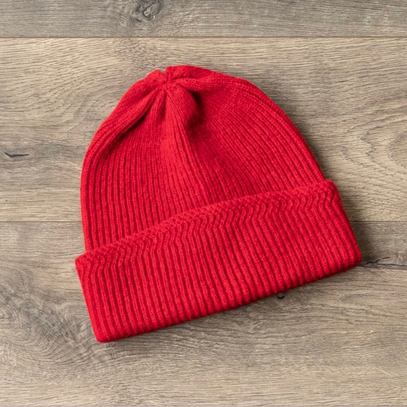 Docker / Fisherman Ribbed Beanies - Picture 3 of 9